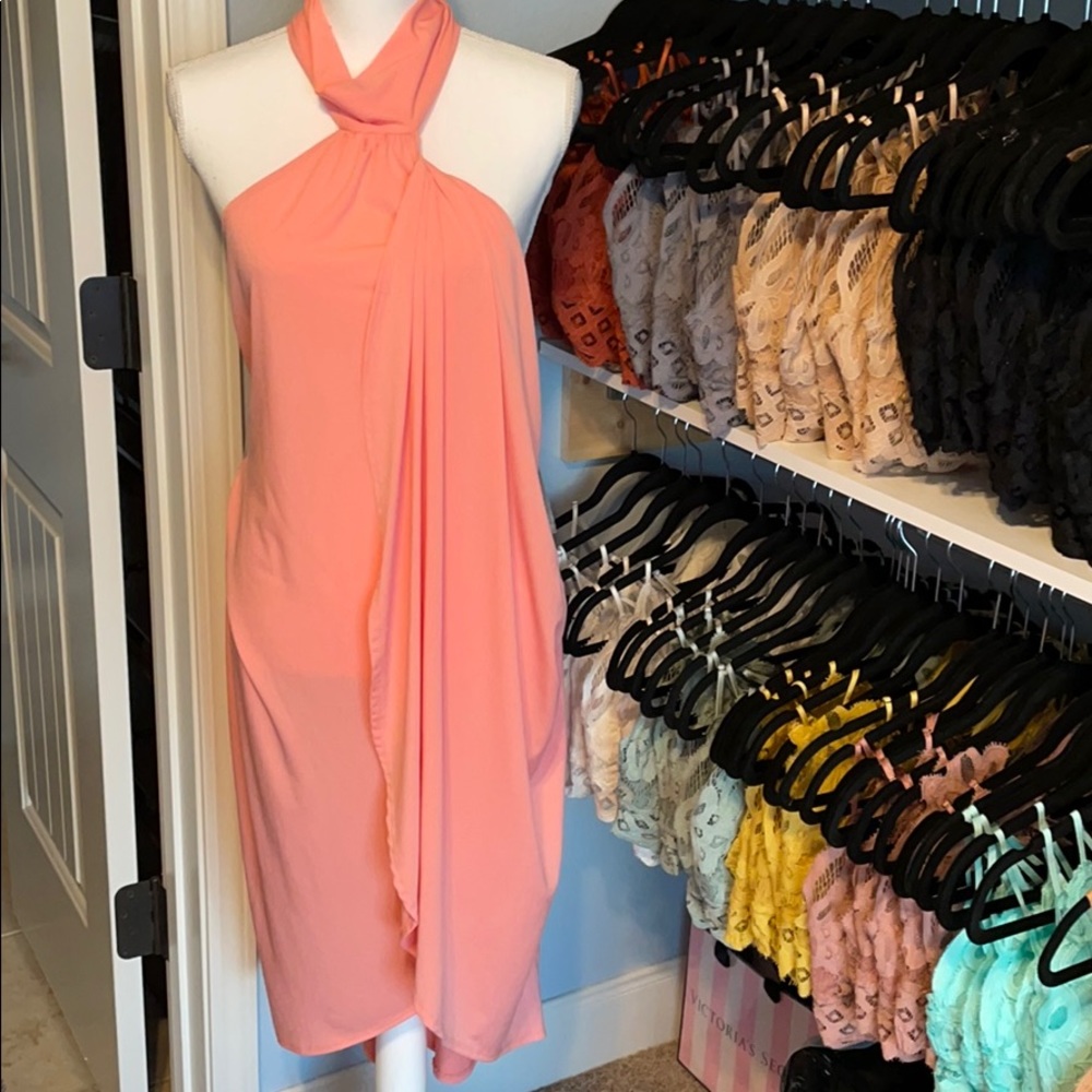 💫💫NWOT Women’s beautiful coral dressy dress.